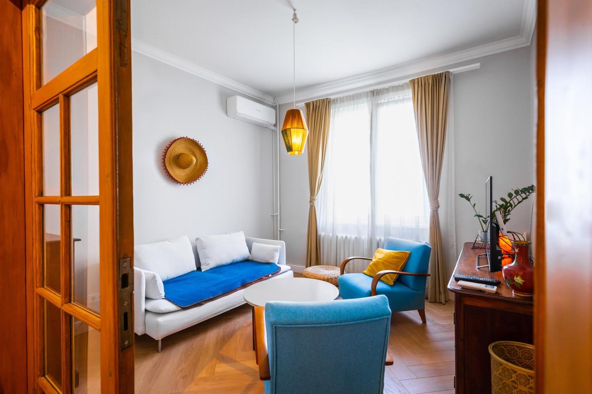 Апартаменти Cozy Heaven At Vitosha Blvd - - 2bdr *